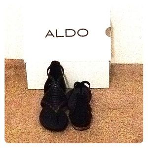 Black and Gold Xenna-96 Aldo Sandals